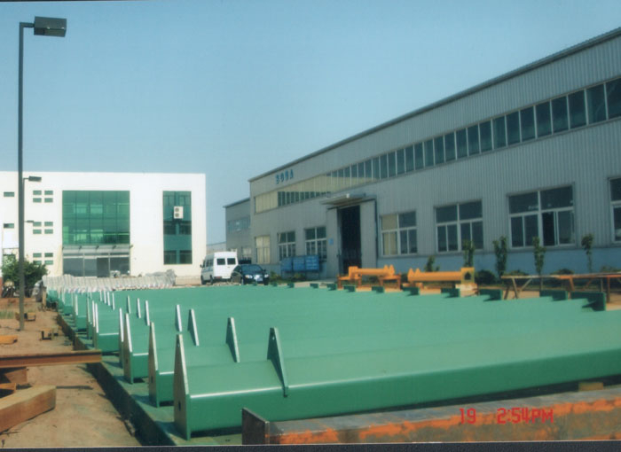 悬臂起重机立柱